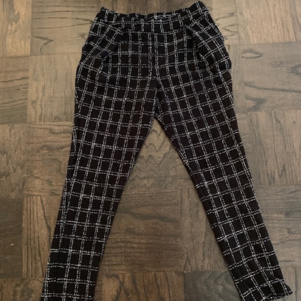 Design Lab Patterned Pants - Excellent Condition! - Picture 2 of 3
